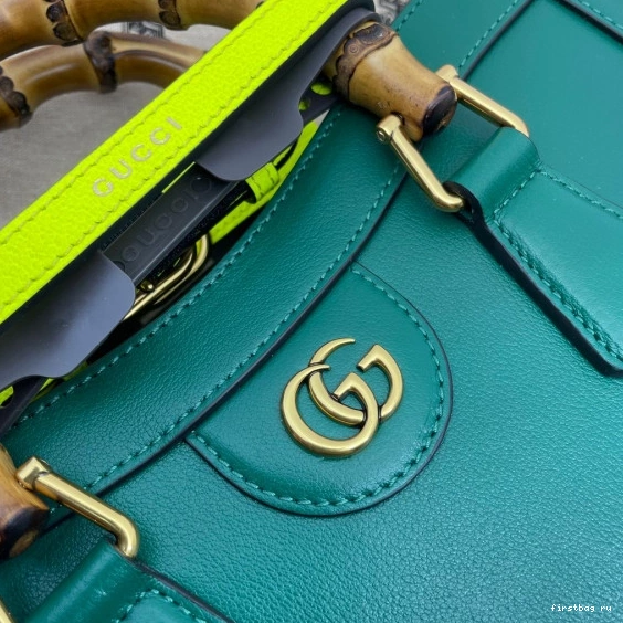 First bag ru Gucci bag tote Diana small 0820